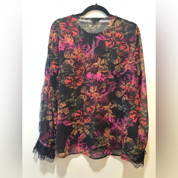 RW&CO. Floral and lace - Ruffled Blouse - XL - Picture 4 of 5